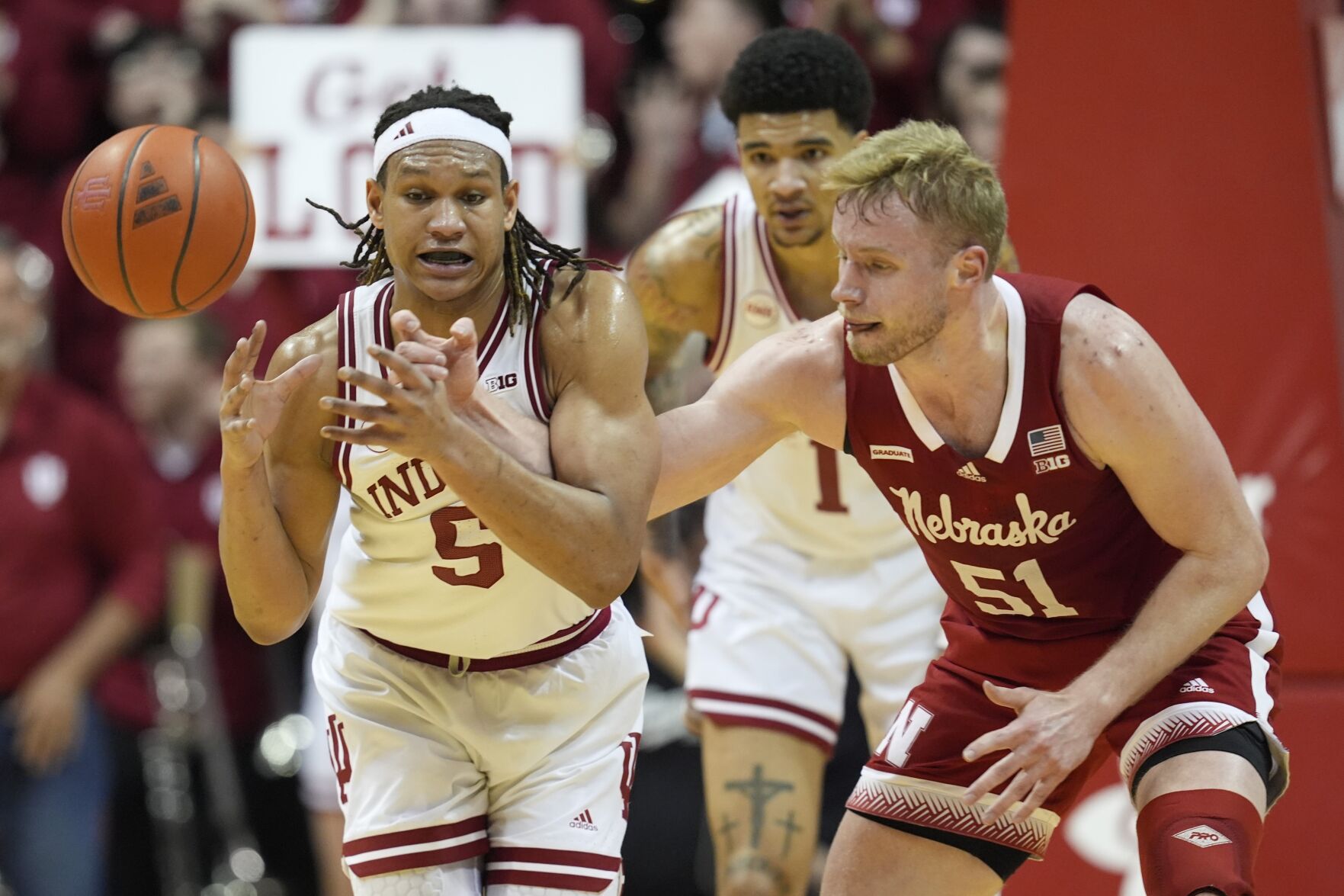 Andrews hits clutch free throws as UCLA holds off a late Indiana rally to earn a 72-68 win